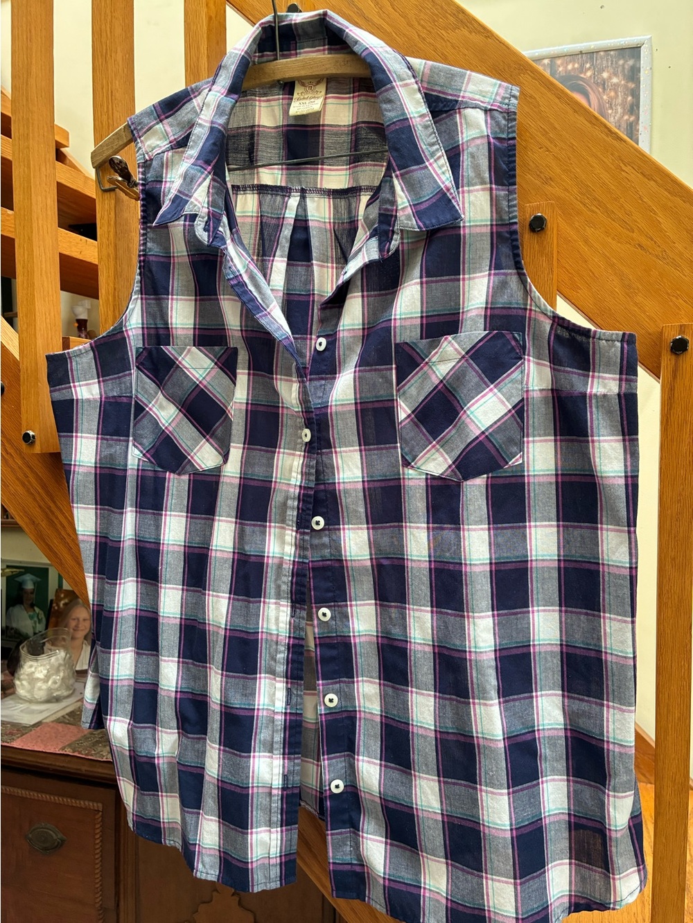 Faded Glory XXL Sleeveless Plaid Button-Up Shirt - Navy & White with pink